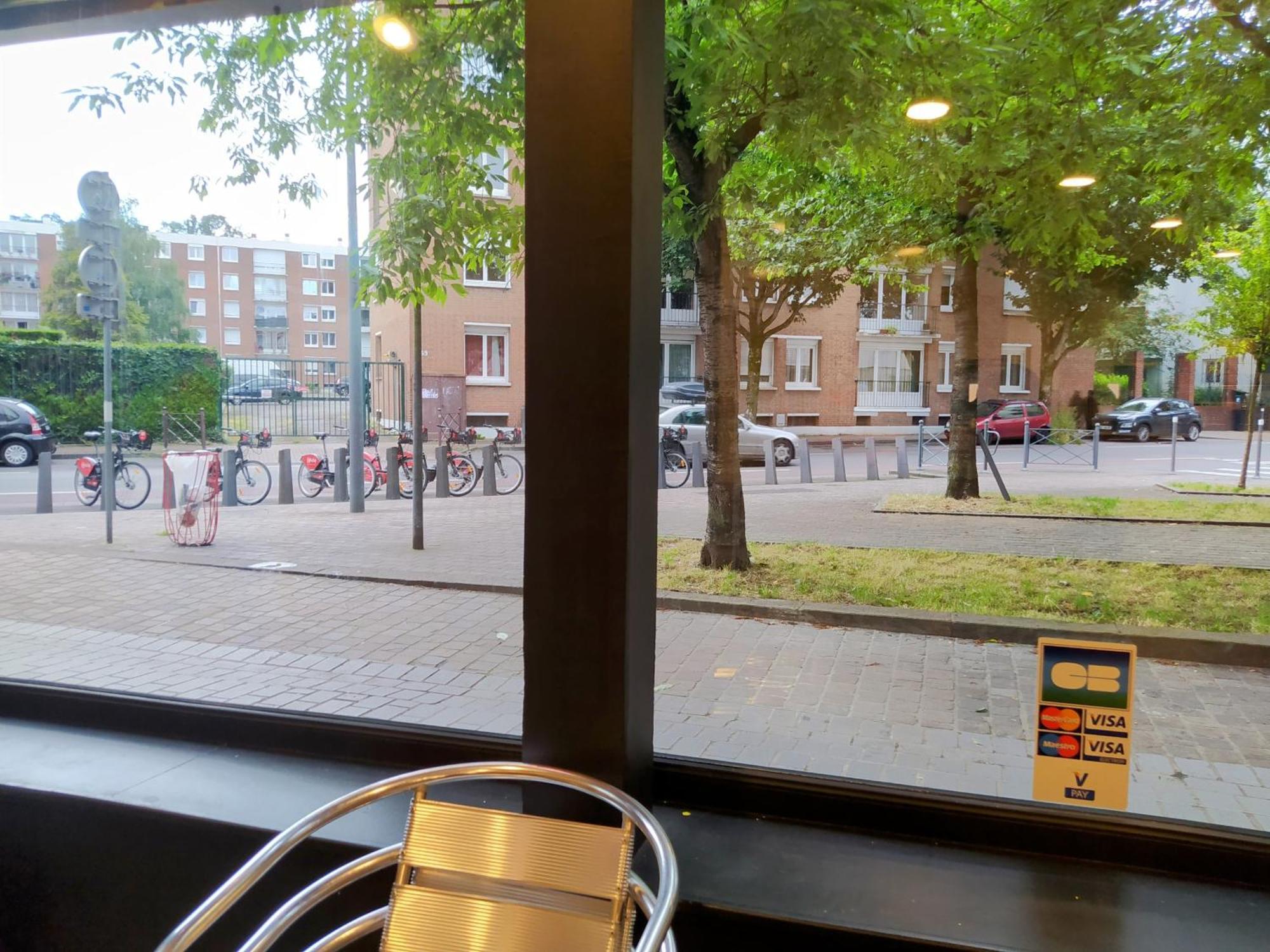 Locatif Gare Lille Europe Souvenir Bed & Breakfast Екстериор снимка
